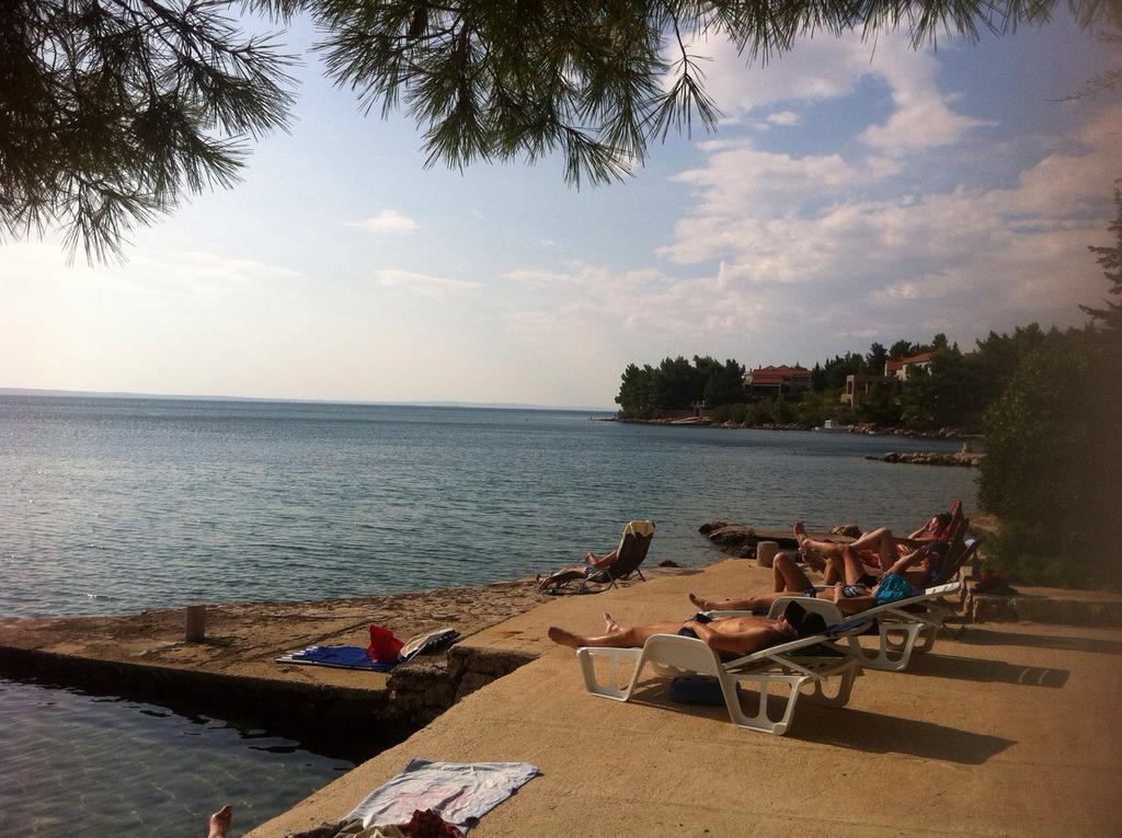 Jeli Apartments Starigrad Paklenica Buitenkant foto