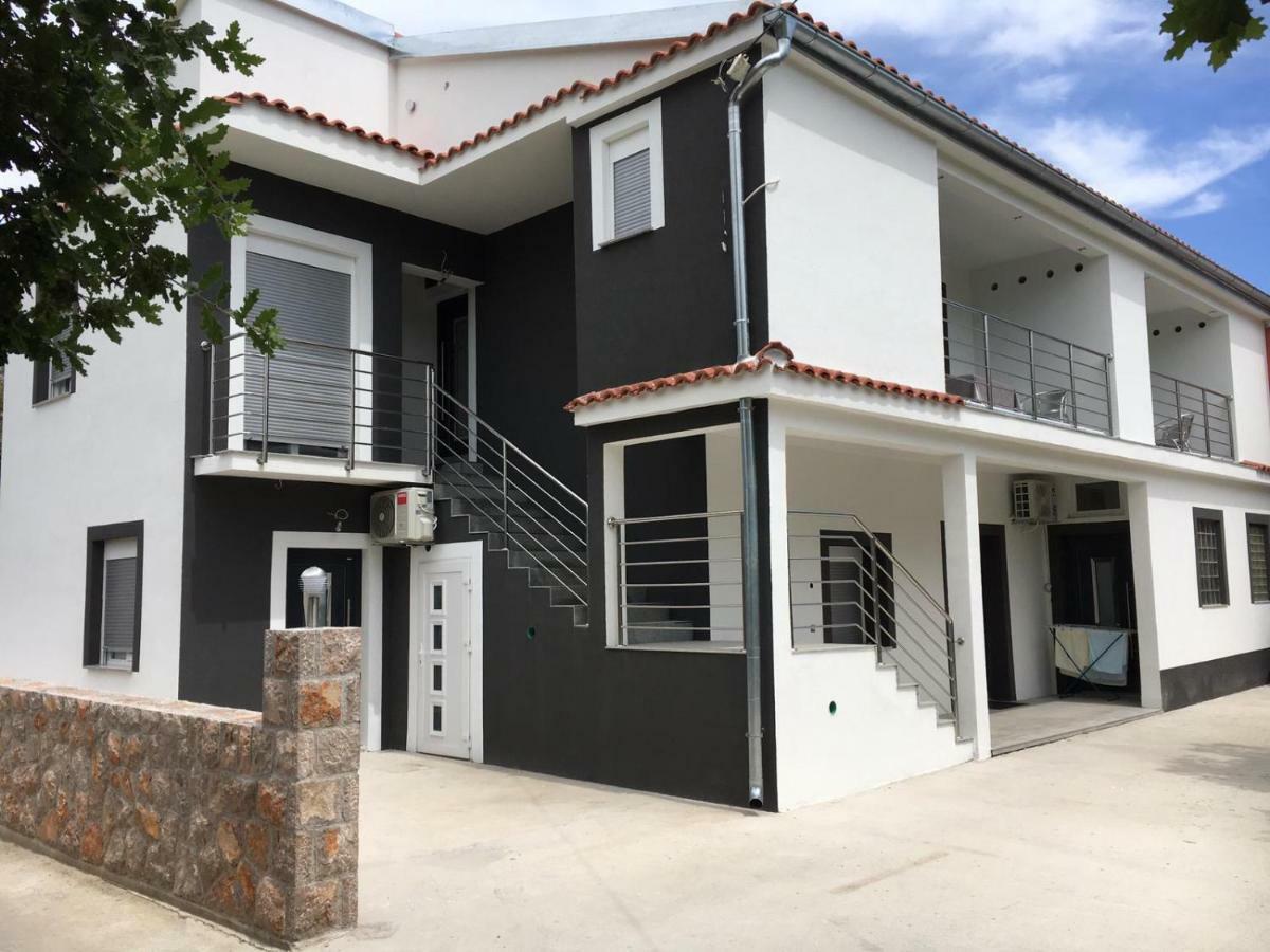 Jeli Apartments Starigrad Paklenica Buitenkant foto