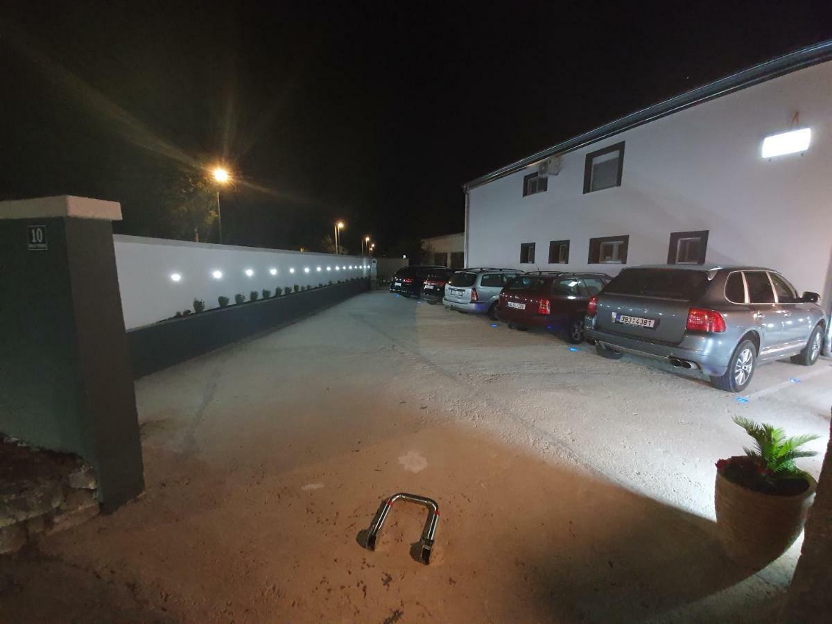 Jeli Apartments Starigrad Paklenica Buitenkant foto