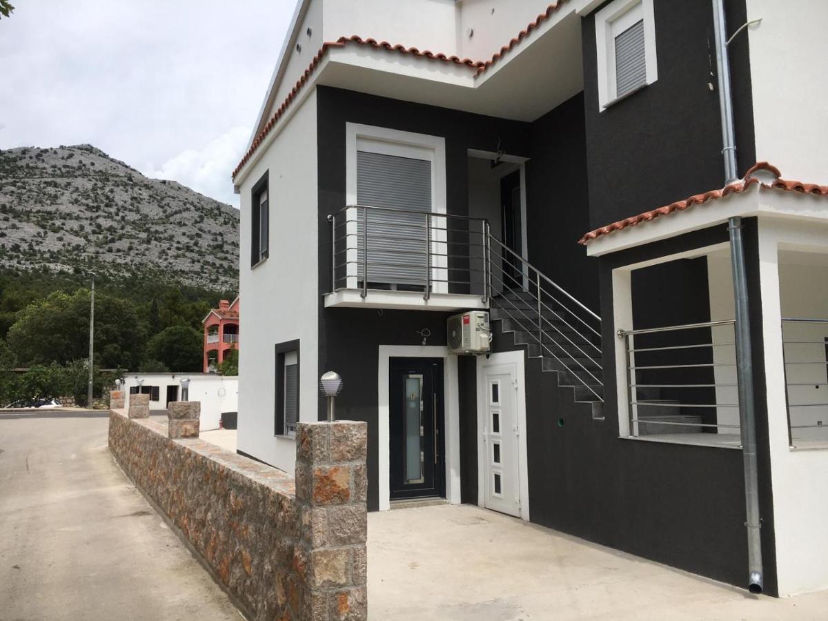 Jeli Apartments Starigrad Paklenica Buitenkant foto